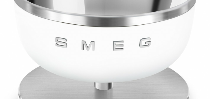 Smeg представил кухонные весы с функцией точного взвешивания до миллиграмма Smeg представил кухонные весы с функцией точного взвешивания до миллиграмма
